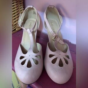 Chase &. Chloe Kimmy T-strap baby doll pink retro heels 10